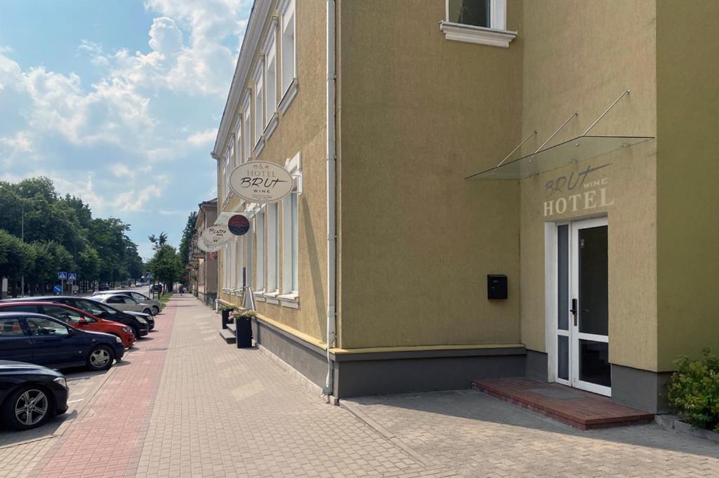 Brut Wine Hotel Zarasai Dış mekan fotoğraf